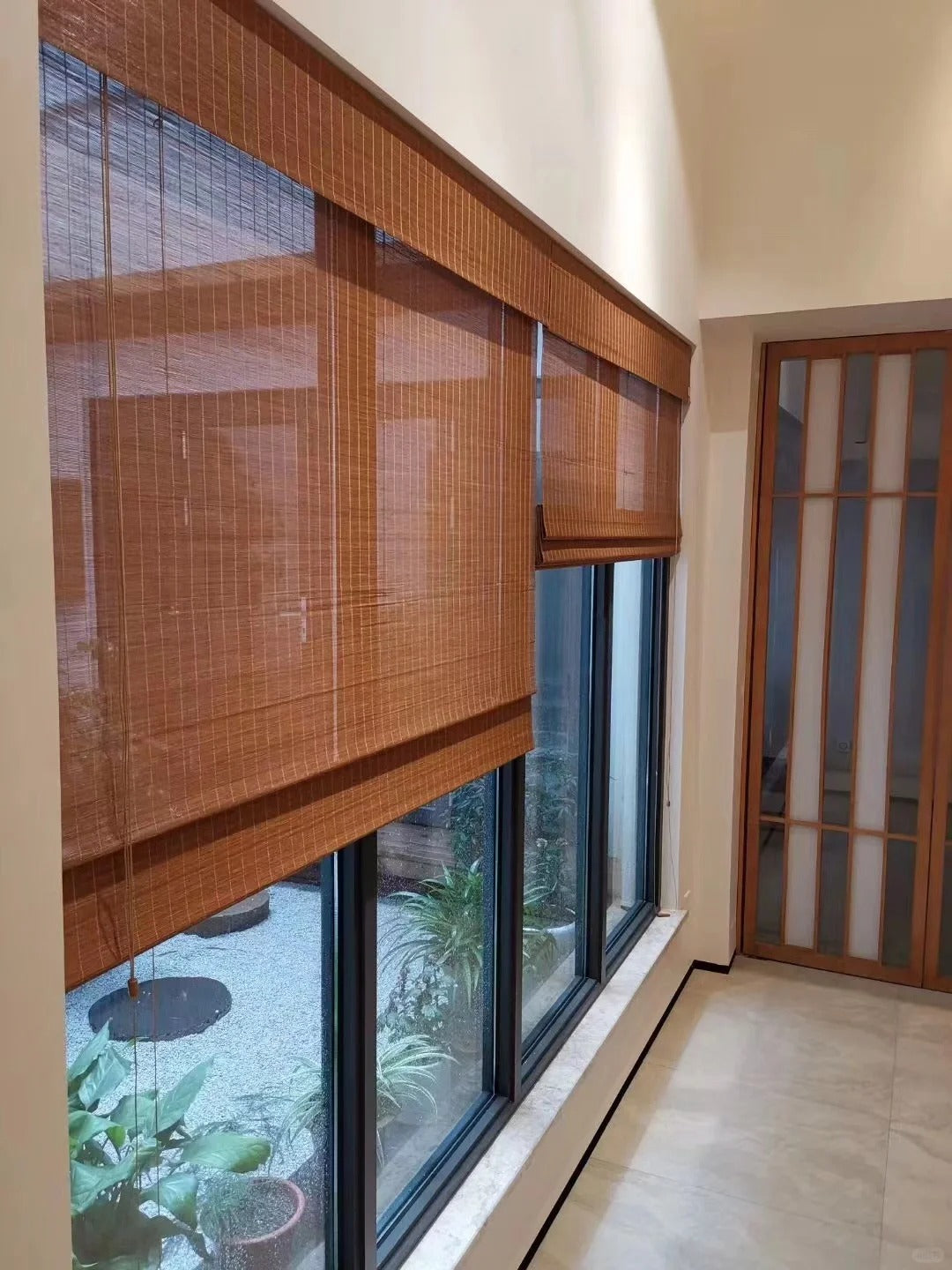 Why choose natural material Roman shades?